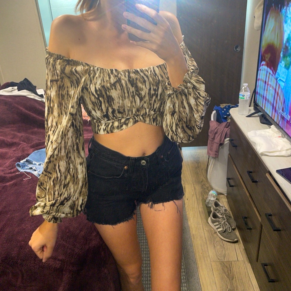 Crop top